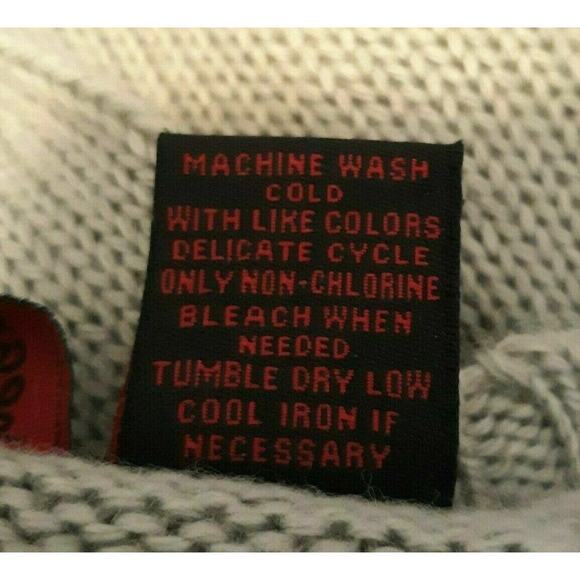 Heart-n-Crush Sweater Women's Size Medium Soft Knitted Gray Long Sleeve Pullover - Picture 5 of 6